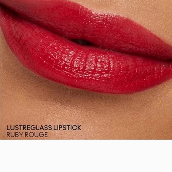 MAC Everyday Mini Lipstick Trio Set. Red Trio. New In Box. - Picture 8 of 9